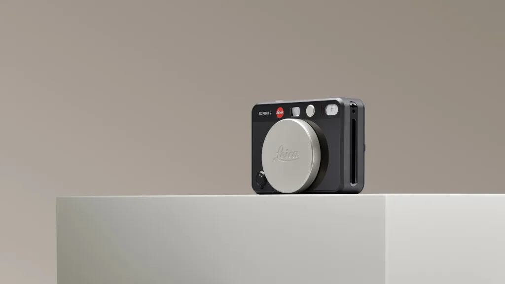 Leica Sofort 2 Crna 100 1
